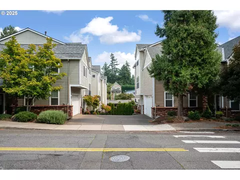 7848 SW 31st Ave #2, Portland, OR 97219