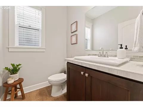 Bath - 519 N Eagle St, Newberg, OR 97132 photo 1 of 8