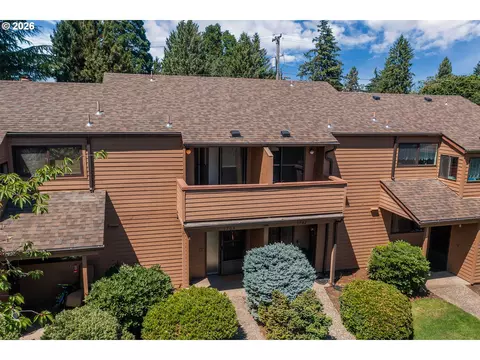 1704 Minda Dr, Eugene, OR 97401