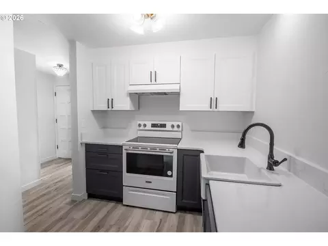 Kitchen - 1704 Minda Dr, Eugene, OR 97401 photo 1 of 3