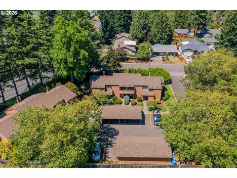 View/Area - 1704 Minda Dr, Eugene, OR 97401 photo 1 of 2