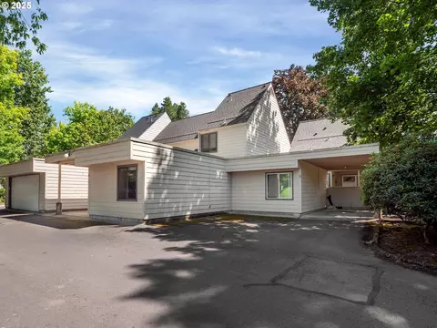 Exterior - 361 NE Village Squire Ave #4, Gresham, OR 97030 photo 3 of 14
