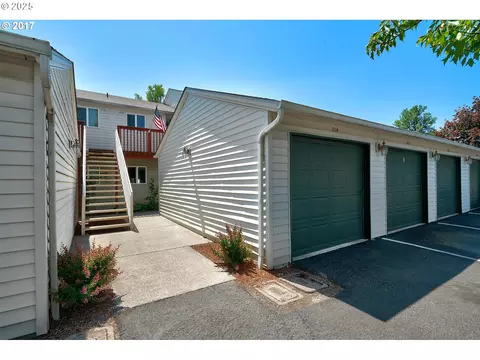 4000 NE 109th Ave #204H, Vancouver, WA 98682