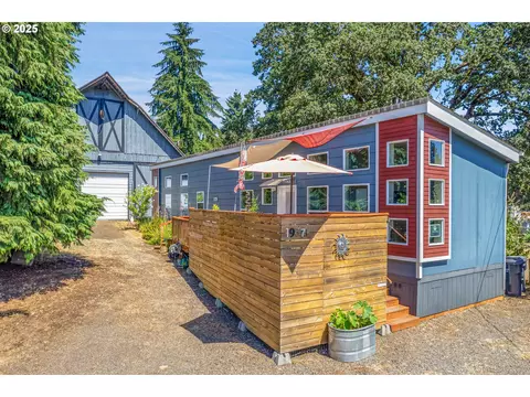 19371 S South End Rd, Oregon City, OR 97045