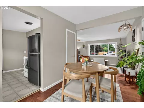 Dining - 2078 Dewey St, Eugene, OR 97402 photo 1 of 2