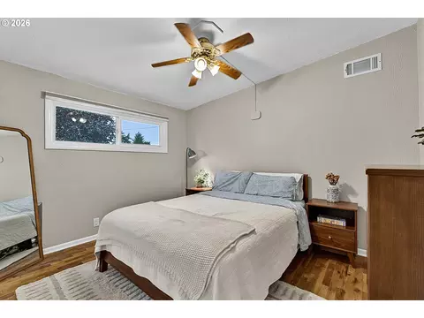 Bedroom - 2078 Dewey St, Eugene, OR 97402 photo 1 of 5