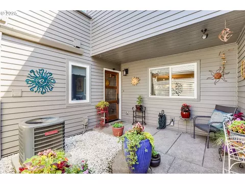 92 Greenridge Ct, Lake Oswego, OR 97035