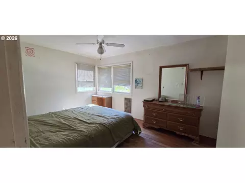 421 SE Sunset Ave, Cascade Locks, OR 97014 photo 5