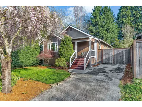 1208 W Mcloughlin Blvd, Vancouver, WA 98660