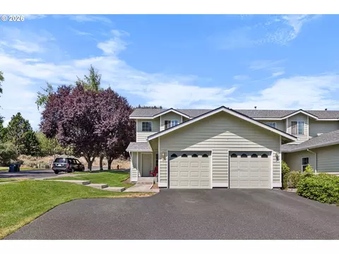 Exterior - 1926 NE Sams Loop, Bend, OR 97701 photo 1 of 3