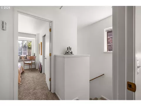 Entry Way - 1926 NE Sams Loop, Bend, OR 97701 photo 5 of 5