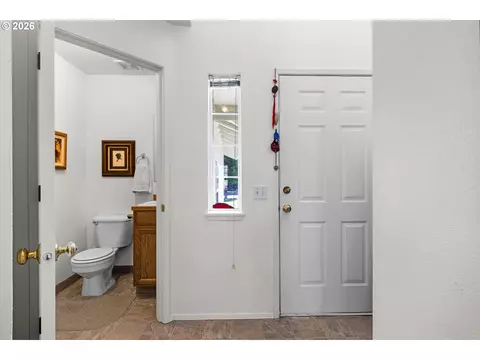 Entry Way - 1926 NE Sams Loop, Bend, OR 97701 photo 2 of 5