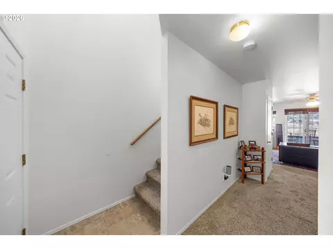 Entry Way - 1926 NE Sams Loop, Bend, OR 97701 photo 3 of 5