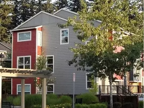 2127 NE Cadbury Ave, Hillsboro, OR 97006