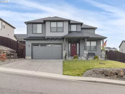 703 E Tanoak Ave, La Center, WA 98629