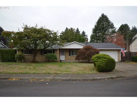 379 SE 34th Ct, Hillsboro, OR 97123