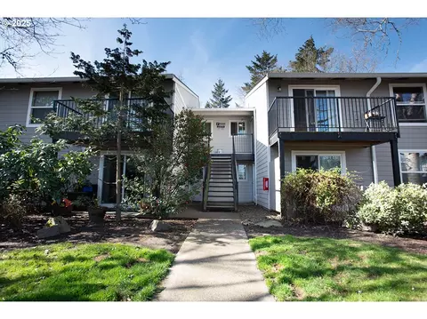 5482 SW Alger Ave #17, Beaverton, OR 97005
