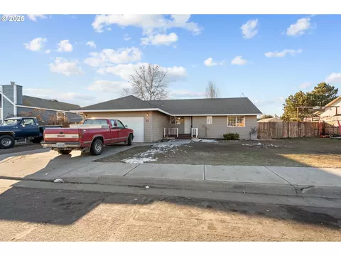 25 NE Alora Dr, Hermiston, OR 97838