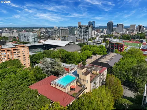 2021 SW Main St #33, Portland, OR 97205