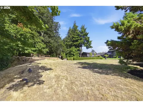 Exterior - 2930 Norkenzie Rd, Eugene, OR 97408 photo 8 of 10