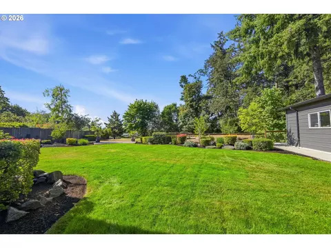 Exterior - 2930 Norkenzie Rd, Eugene, OR 97408 photo 6 of 10