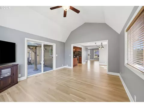 Living - 2930 Norkenzie Rd, Eugene, OR 97408 photo 4 of 8