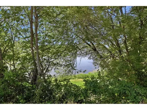 View/Area - 2930 Norkenzie Rd, Eugene, OR 97408 photo 3 of 6