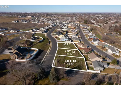 106 SW Desert Sky Dr #12, Hermiston, OR 97838