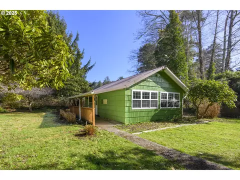 19315 S 5th Ave, Rockaway Beach, OR 97136