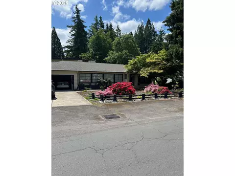 11016 NE Fargo St, Portland, OR 97220