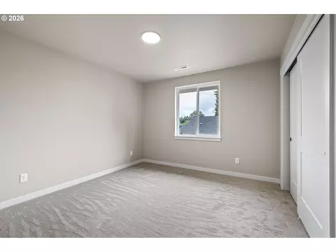 Bedroom - 1946 7th St, Springfield, OR 97477 photo 4 of 8