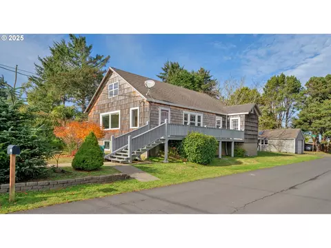 1115 SW Harbor Ave, Lincoln City, OR 97367
