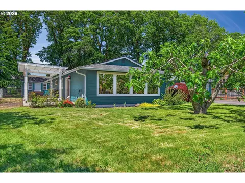 51949 SE 5th St, Scappoose, OR 97056