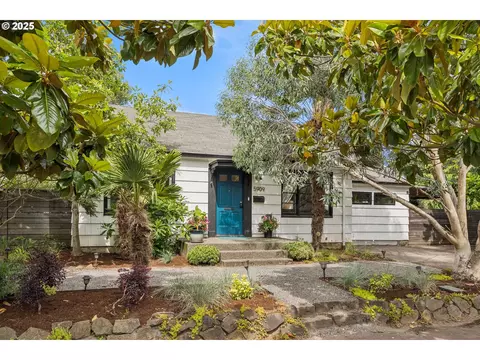 5909 N Curtis Ave, Portland, OR 97217