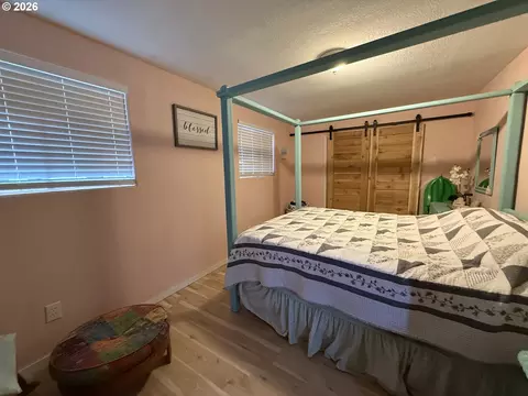 Bedroom - 440 Forest Dr, Azalea, OR 97410 photo 4 of 4