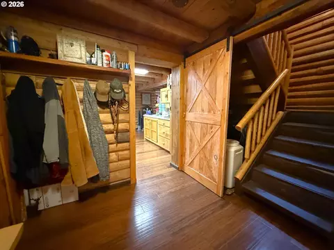 Entry Way - 440 Forest Dr, Azalea, OR 97410 photo 1 of 1