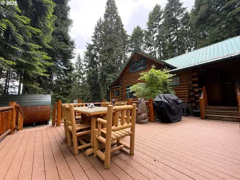 Exterior - 440 Forest Dr, Azalea, OR 97410 photo 9 of 12