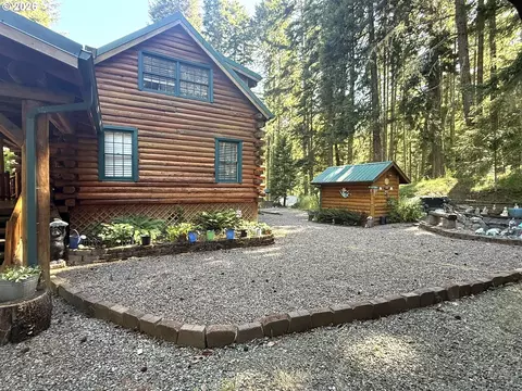 Exterior - 440 Forest Dr, Azalea, OR 97410 photo 2 of 12
