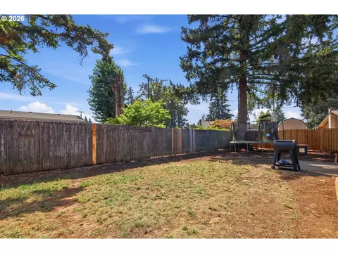 Exterior - 697 54th St, Springfield, OR 97478 photo 6 of 8