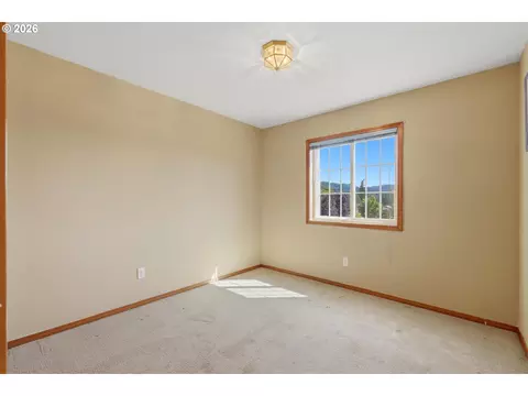 Bedroom - 2343 SW 1st St, Gresham, OR 97080 photo 1 of 6