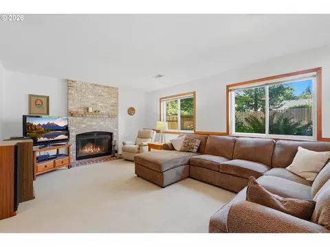 Living - 2343 SW 1st St, Gresham, OR 97080 photo 5 of 8
