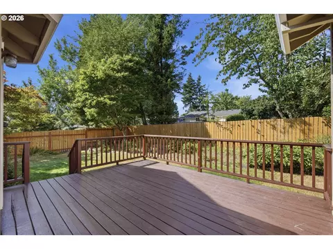 Exterior - 2343 SW 1st St, Gresham, OR 97080 photo 5 of 11