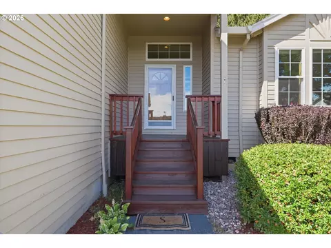 Exterior - 2343 SW 1st St, Gresham, OR 97080 photo 3 of 11