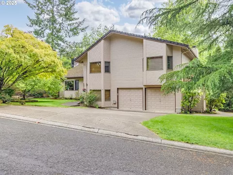 2972 Tolkien Ln, Lake Oswego, OR 97034