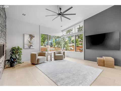 Living - 1025 Crenshaw Rd, Eugene, OR 97401 photo 1 of 3