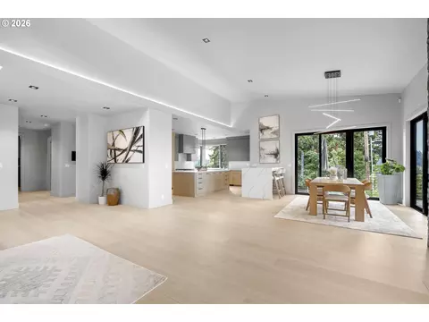 Dining - 1025 Crenshaw Rd, Eugene, OR 97401 photo 1 of 4