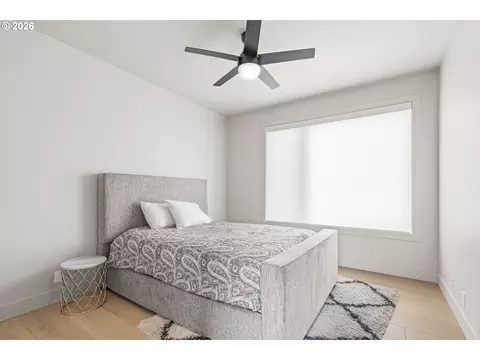 Bedroom - 1025 Crenshaw Rd, Eugene, OR 97401 photo 2 of 3