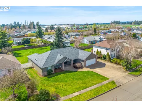 1580 Eagle St, Stayton, OR 97383