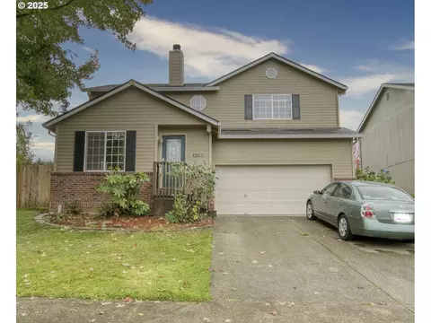 33298 SW Meadowbrook Dr, Scappoose, OR 97056