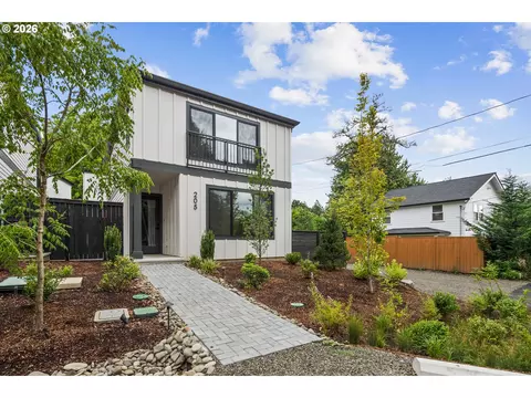 205 E Ave, Lake Oswego, OR 97034